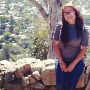 Meet your Posher, Roxana